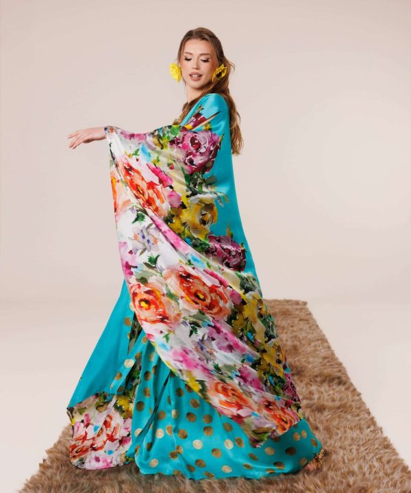 Turquoise Generalife ipek kaftan elbise turkuaz floral desenli hareketli görünüm