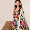 Drapeli üst form ve canlı floral desenleri gösteren %100 saf ipek Granada Heritage elbise detay çekim