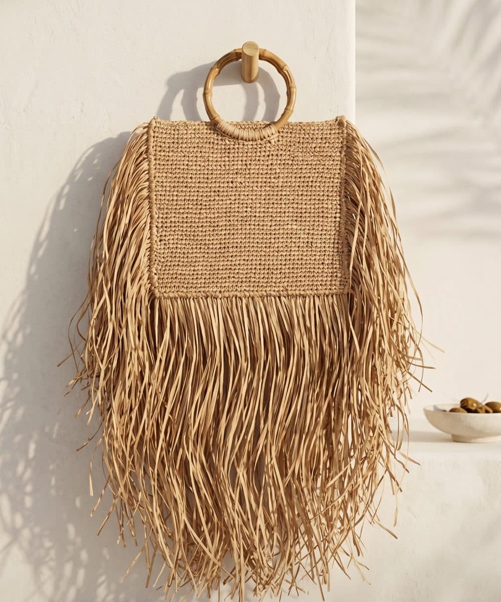 Soul of Leila Leila Natural Fringe Handbag doğal hasır püsküllü kadın el çantası premium resort aksesuar ürün fotoğrafı