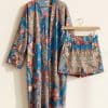 Soul of Leila Leila Azure Paisley Kimono Set japon ipek kumaşlı mavi desenli kimono ve şort ikili takım askıda ürün fotoğrafı