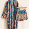Soul of Leila Leila Azure Paisley Kimono Set japon ipek kumaşlı mavi desenli kimono ve şort ikili takım askıda ürün fotoğrafı